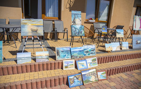 Galeria aktualności W Dębkach ponownie kr&oacute;luje sztuka marynistyczna!  11