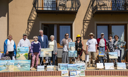 Zdjęcie do W Dębkach ponownie kr&oacute;luje sztuka marynistyczna! 