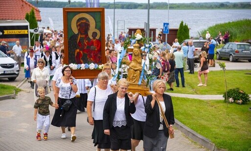 Zdjęcie do Pielgrzymka wodno-piesza z Nadola do Żarnowca zgromadziła licznych uczestnik&oacute;w.